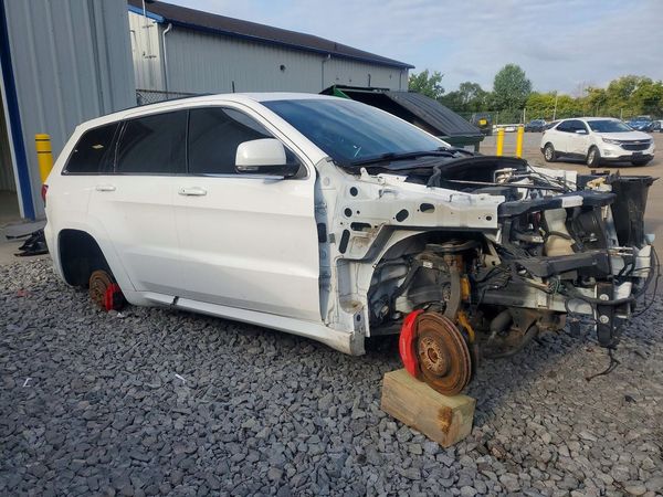 2015 JEEP CHEROKEE SRT — Passenger 3/4
