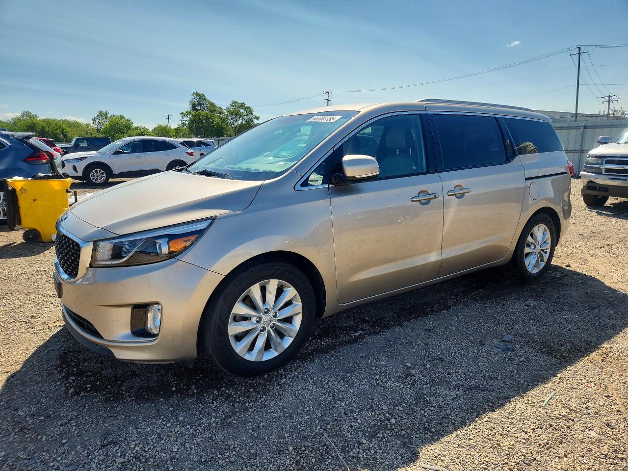 2016 KIA SEDONA EX - Middle level