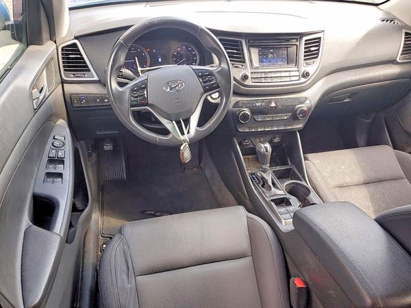 2017 HYUNDAI TUCSON