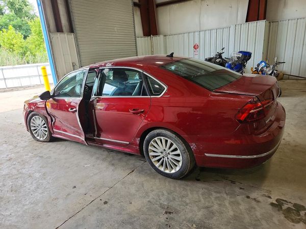 2017 VOLKSWAGEN PASSAT SE — DSRA
