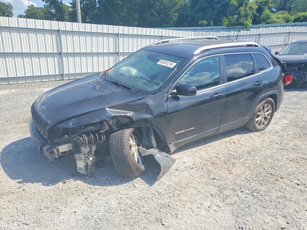 2017 JEEP CHEROKEE — Front 3/4