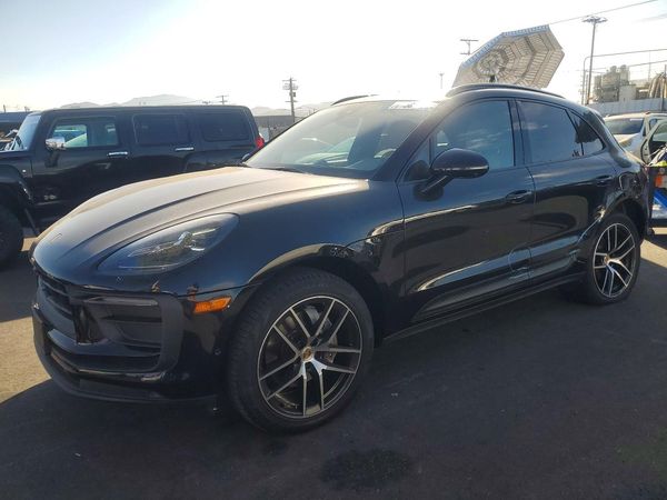 2023 PORSCHE MACAN