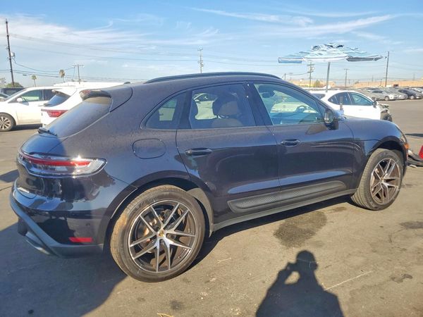 2023 PORSCHE MACAN