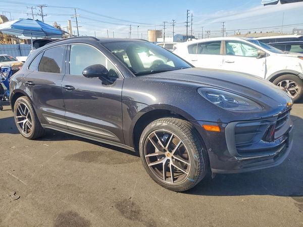 2023 PORSCHE MACAN