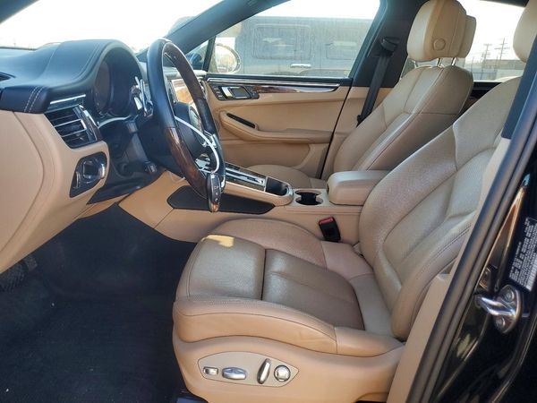 2023 PORSCHE MACAN