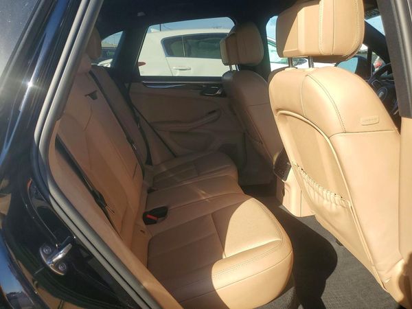 2023 PORSCHE MACAN