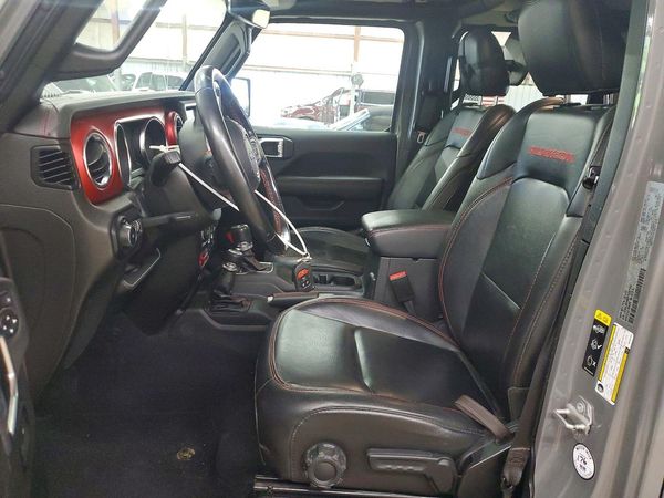 2022 JEEP WRANGLER UNLIMITED Unlimited Rubicon — DENT