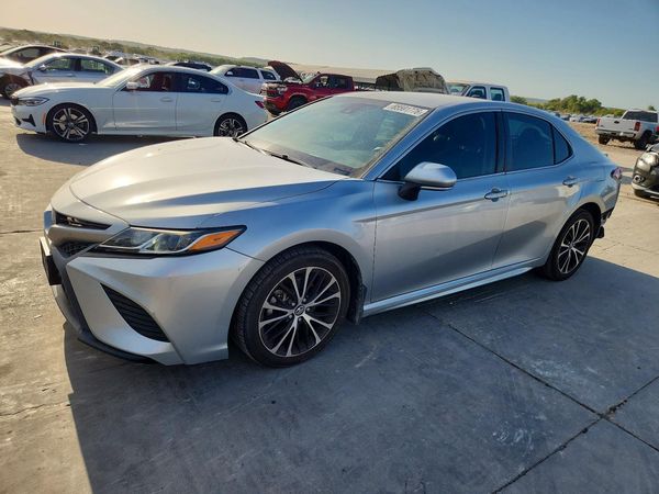2018 TOYOTA CAMRY