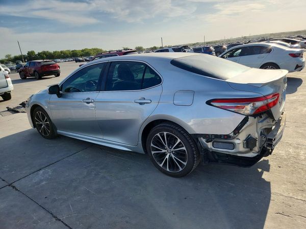 2018 TOYOTA CAMRY