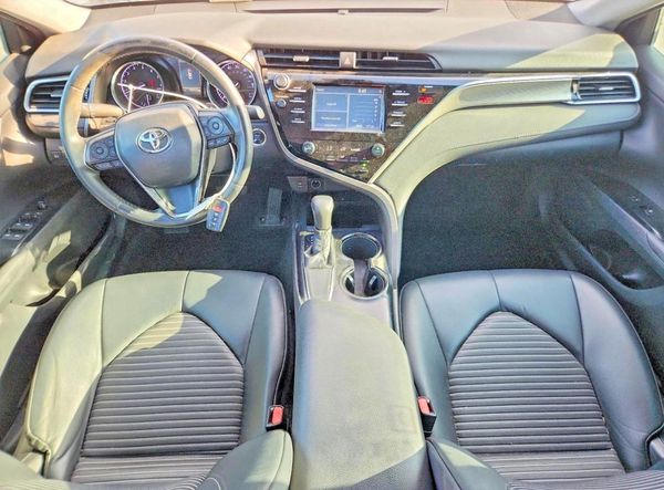 2018 TOYOTA CAMRY