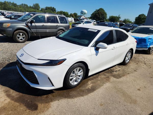 2026 TOYOTA CAMRY — Front 3/4