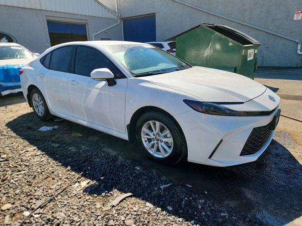 2026 TOYOTA CAMRY — Passenger 3/4