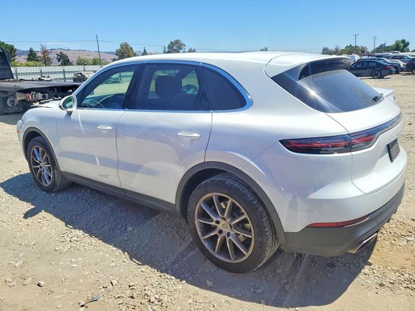 2020 PORSCHE CAYENNE