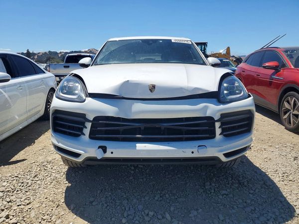 2020 PORSCHE CAYENNE