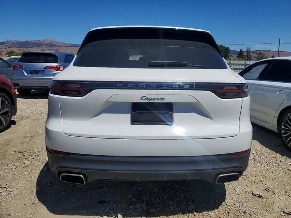2020 PORSCHE CAYENNE