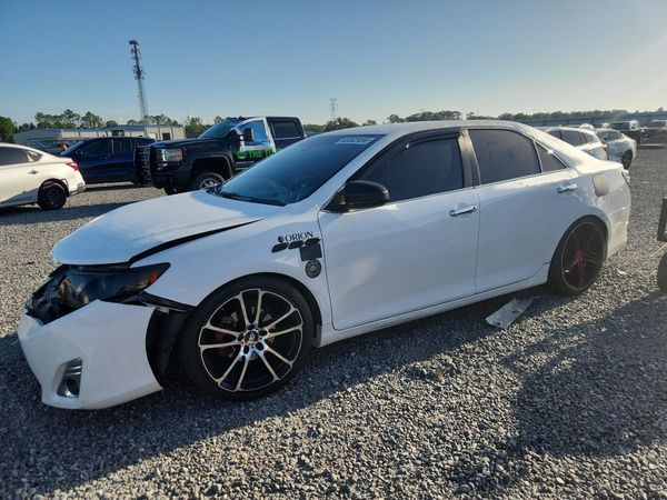 2013 TOYOTA CAMRY