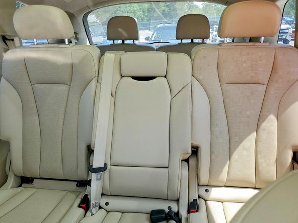 2019 AUDI Q7 quattro Prestige