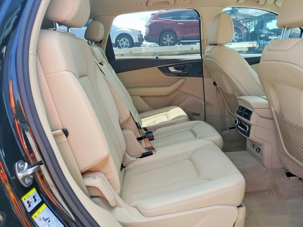 2019 AUDI Q7 quattro Prestige