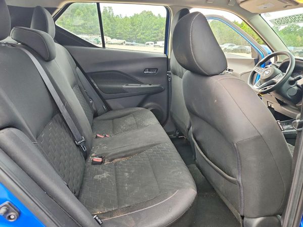 2021 NISSAN KICKS