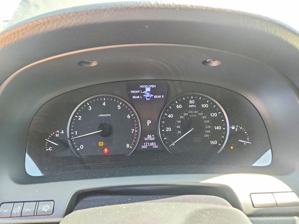 2013 LEXUS LS