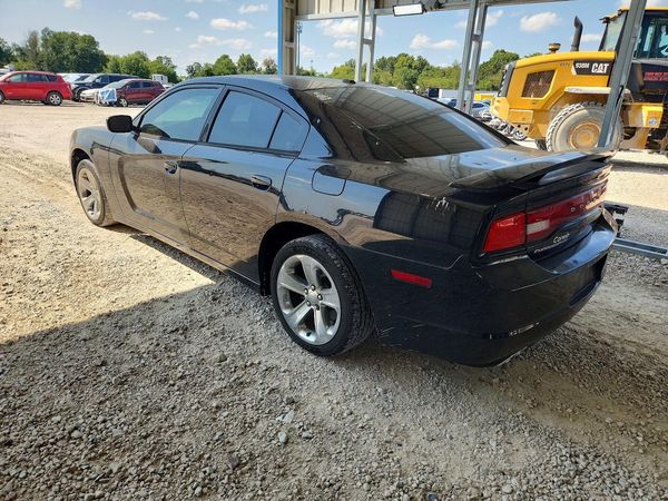 2013 DODGE CHARGER SE