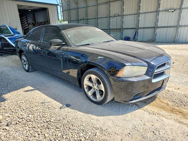 2013 DODGE CHARGER SE