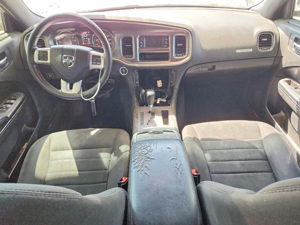 2013 DODGE CHARGER SE