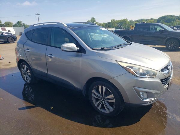 2015 HYUNDAI TUCSON GLS (Middle)