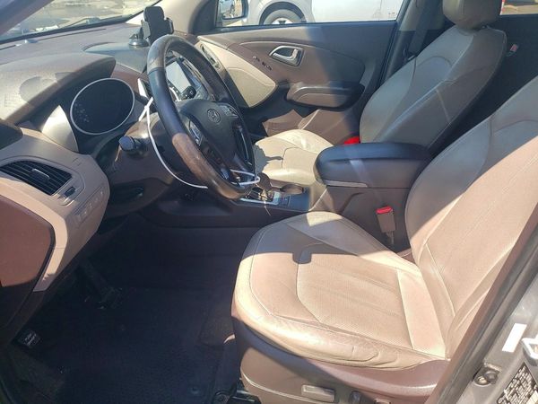 2015 HYUNDAI TUCSON GLS (Middle)