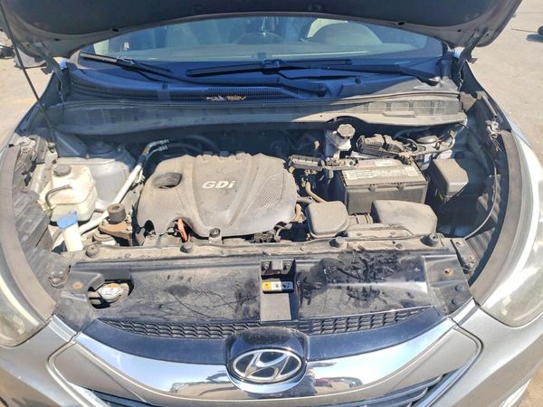 2015 HYUNDAI TUCSON GLS (Middle)