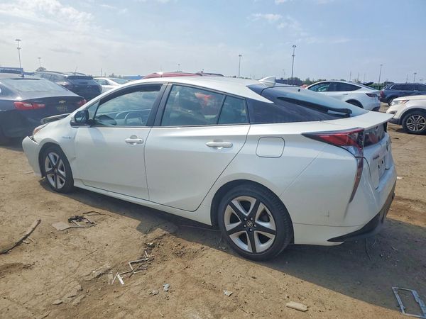 2016 TOYOTA PRIUS