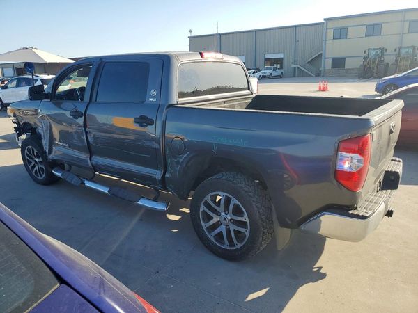 2017 TOYOTA TUNDRA