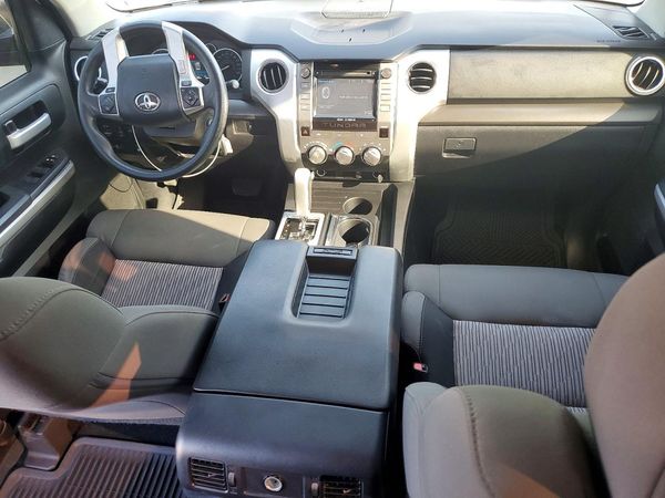 2017 TOYOTA TUNDRA