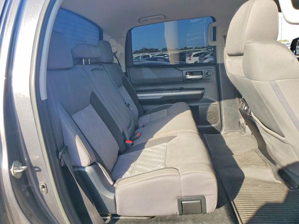 2017 TOYOTA TUNDRA