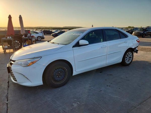 2017 TOYOTA CAMRY