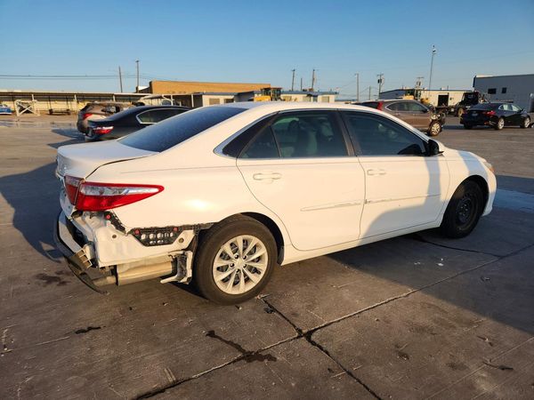 2017 TOYOTA CAMRY