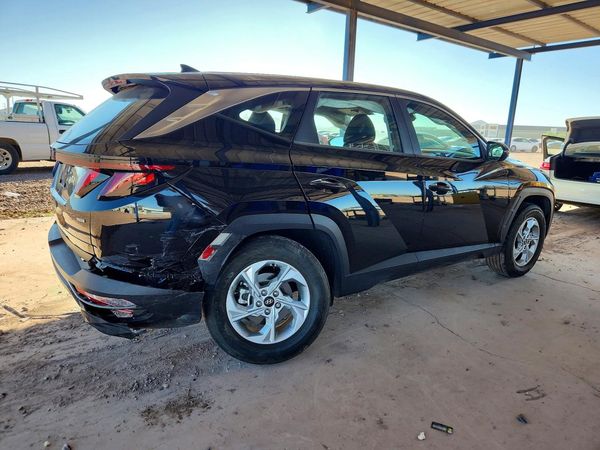2022 HYUNDAI TUCSON SE