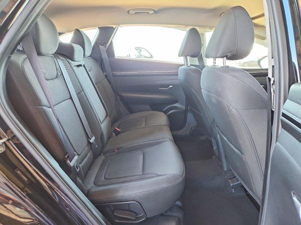 2022 HYUNDAI TUCSON SE