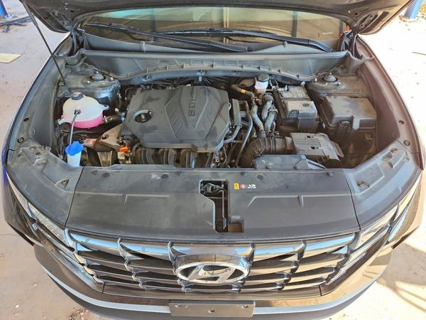 2022 HYUNDAI TUCSON SE