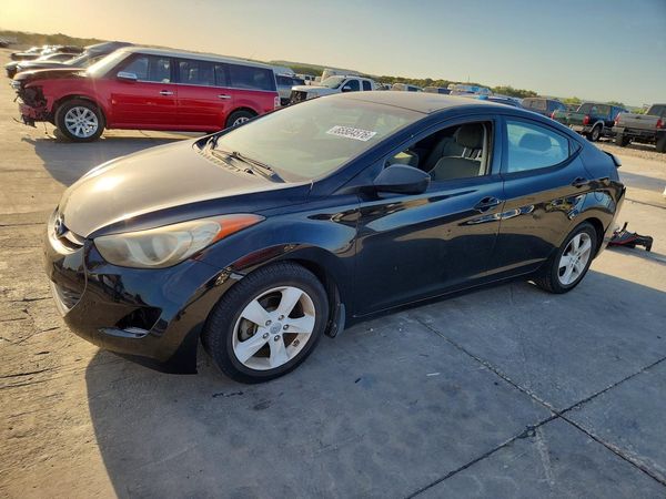 2013 HYUNDAI ELANTRA