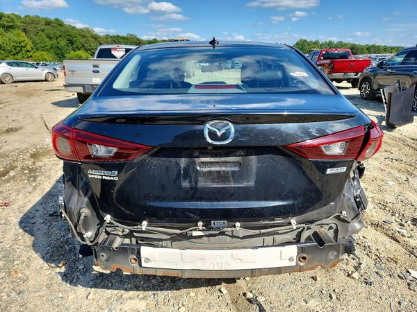 2016 MAZDA 3 SE
