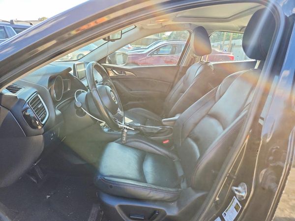 2016 MAZDA 3 SE