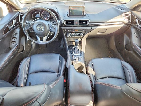2016 MAZDA 3 SE