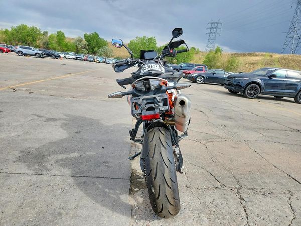 2024 KTM 890