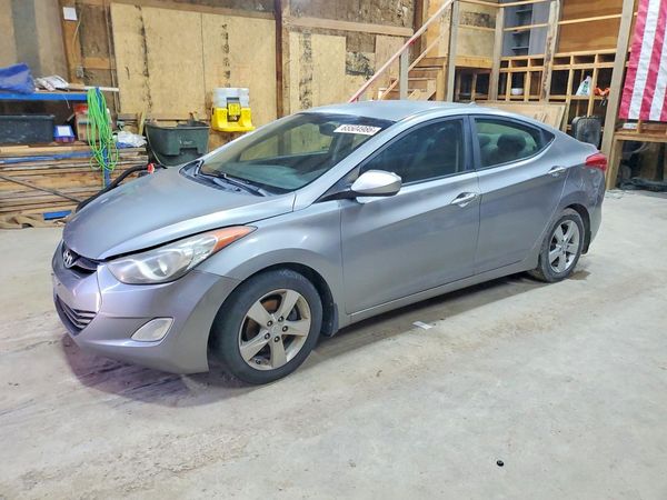 2012 HYUNDAI ELANTRA GLS(Middle grade) — Front 3/4