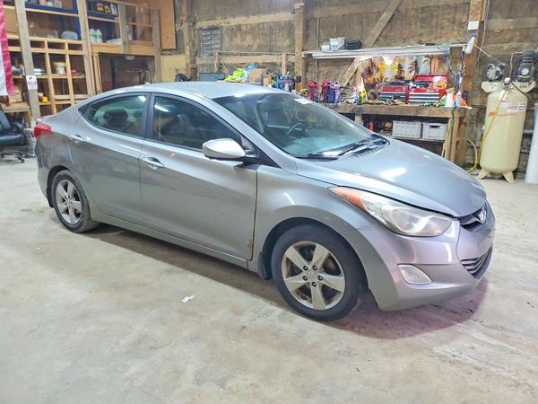2012 HYUNDAI ELANTRA GLS(Middle grade) — Passenger 3/4