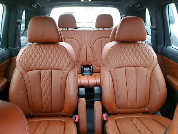 2020 BMW X7