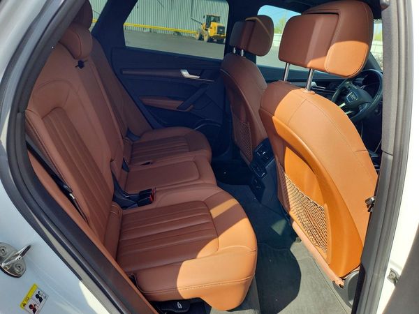 2021 AUDI Q5 quattro Premium Plus