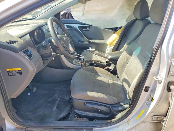 2013 HYUNDAI ELANTRA