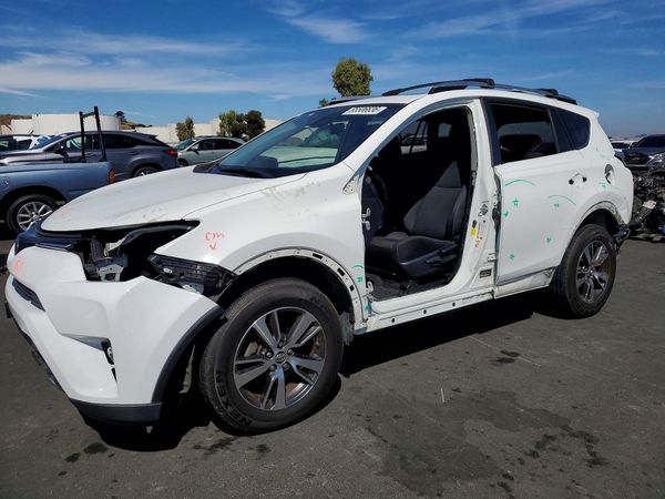 2017 TOYOTA RAV4 XLE